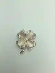 Голубой брошь на булавке