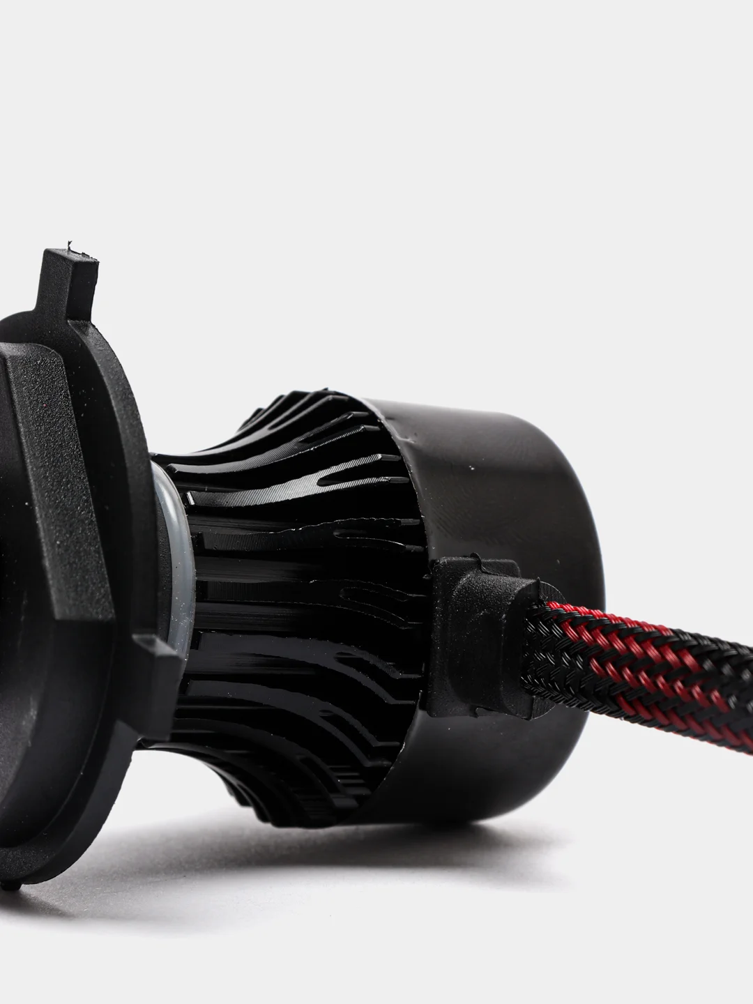 Автолампа-LED H4(X7) 12/24V 28W 6000K 4000Lm  2-конт SKYWAY S08701007