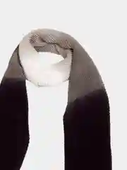 Серый палантин женский
