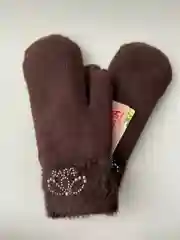 Коричневый варежки женские с подкладом