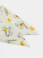 Желтый слюнявчик, нагрудник