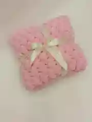 Розовый плюшевый плед