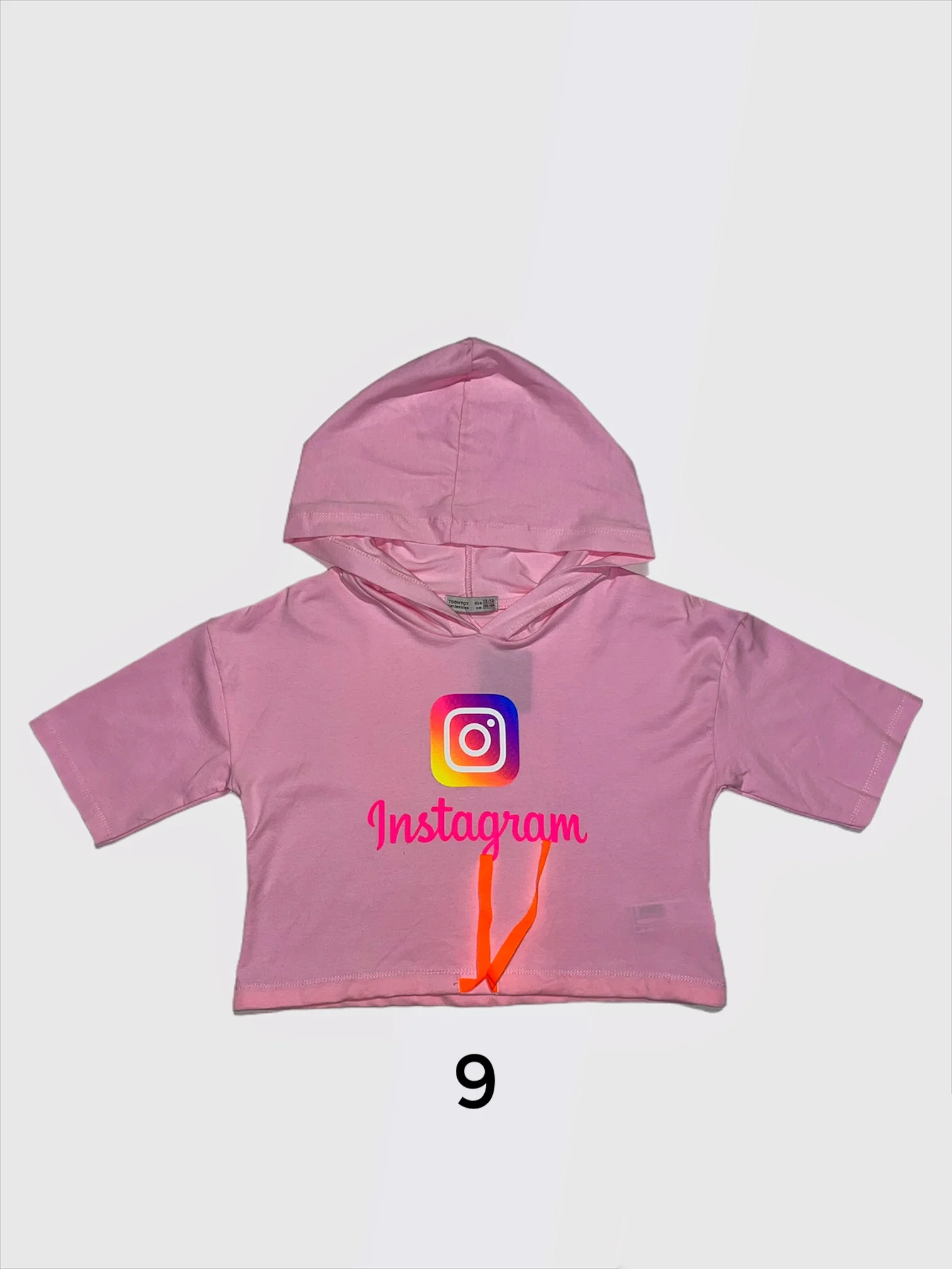 Детская футболка с принтами like, tiktok, instagram, among us