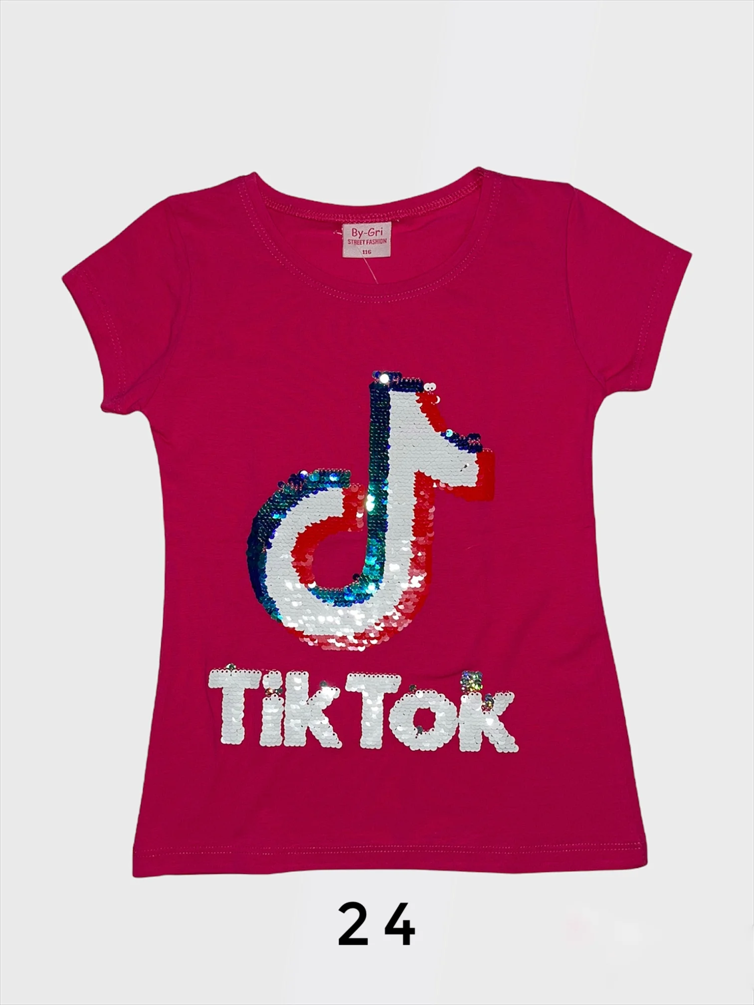 Детская футболка с принтами like, tiktok, instagram, among us