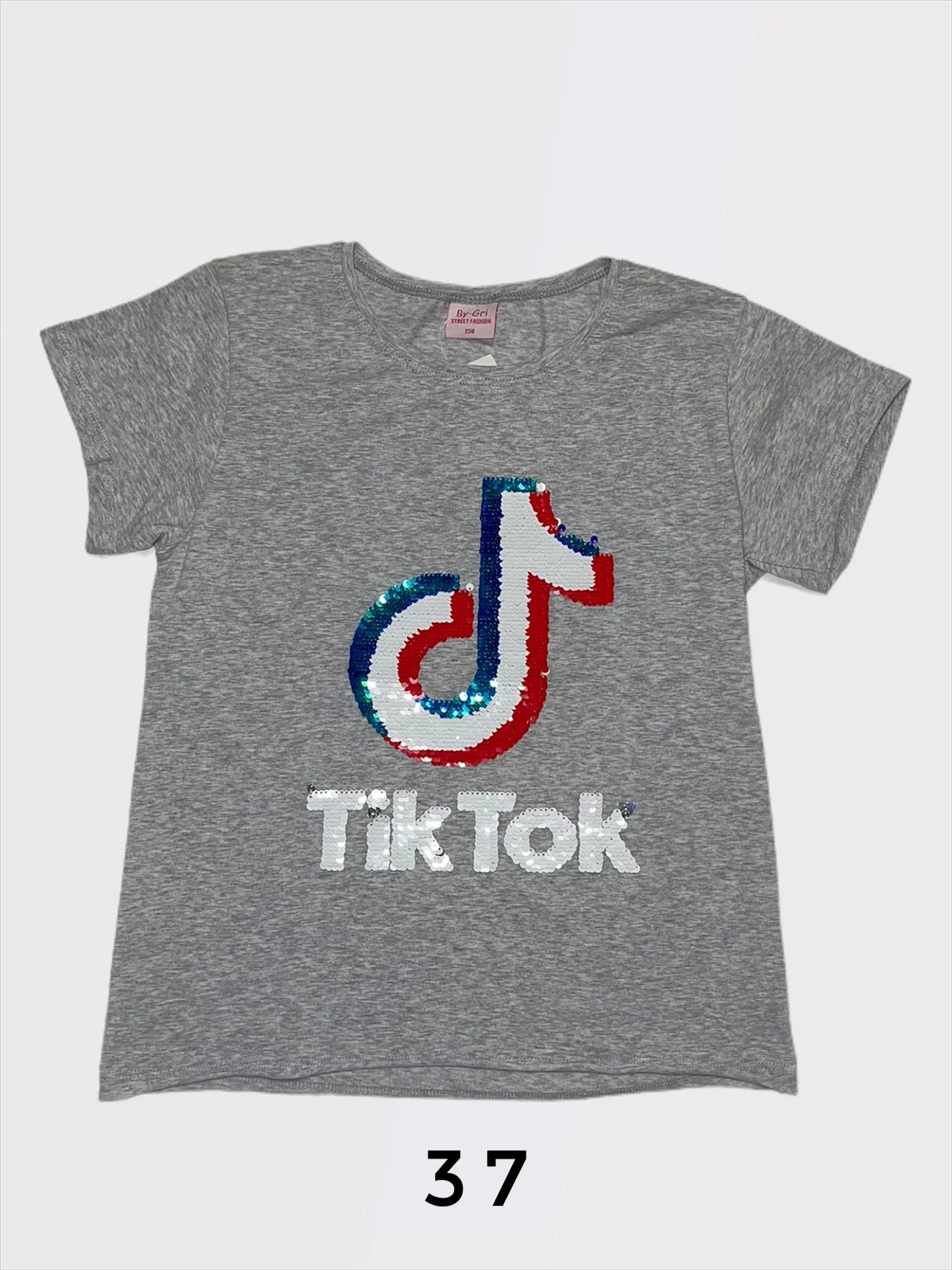 Детская футболка с принтами like, tiktok, instagram, among us