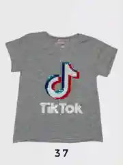 Детская футболка с принтами like, tiktok, instagram, among us