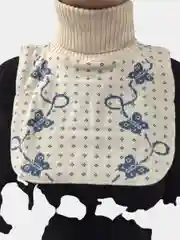 Бежевый манишка женская