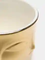 Белый цветочный горшок