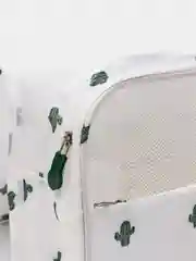 Белый косметичка женская дорожная