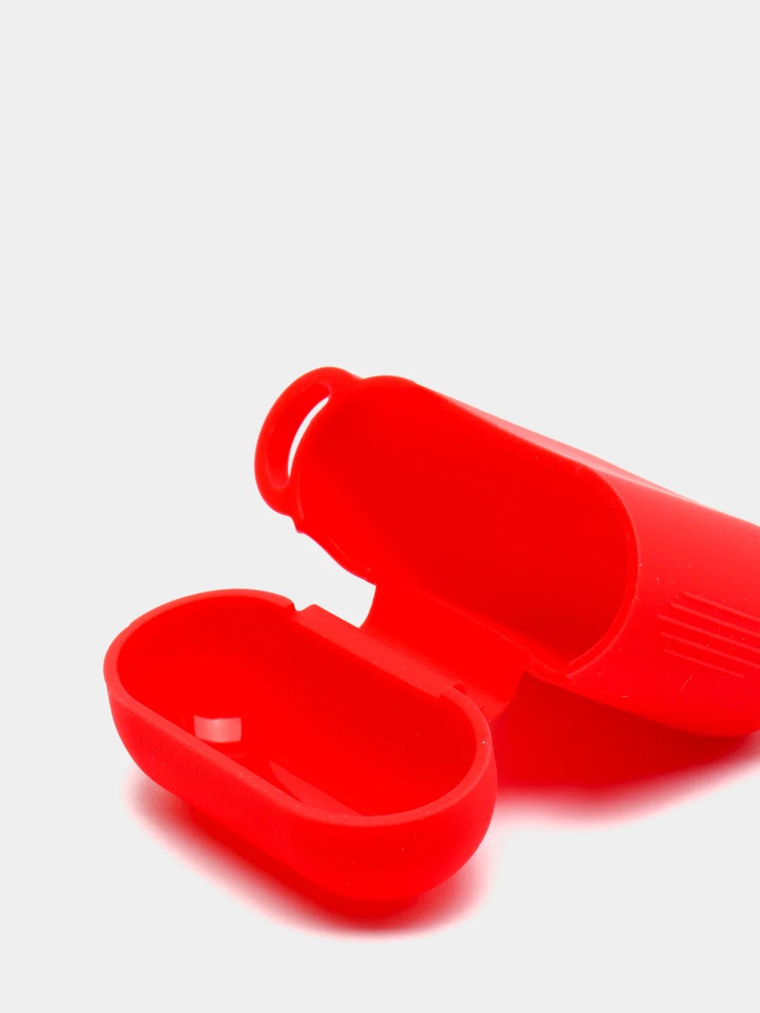 Алый чехол для наушников Airpods силиконовый с карабином