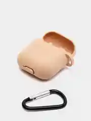 Бежевый чехол для наушников Airpods силиконовый с карабином