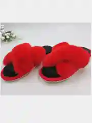 Красный домашние тапочки