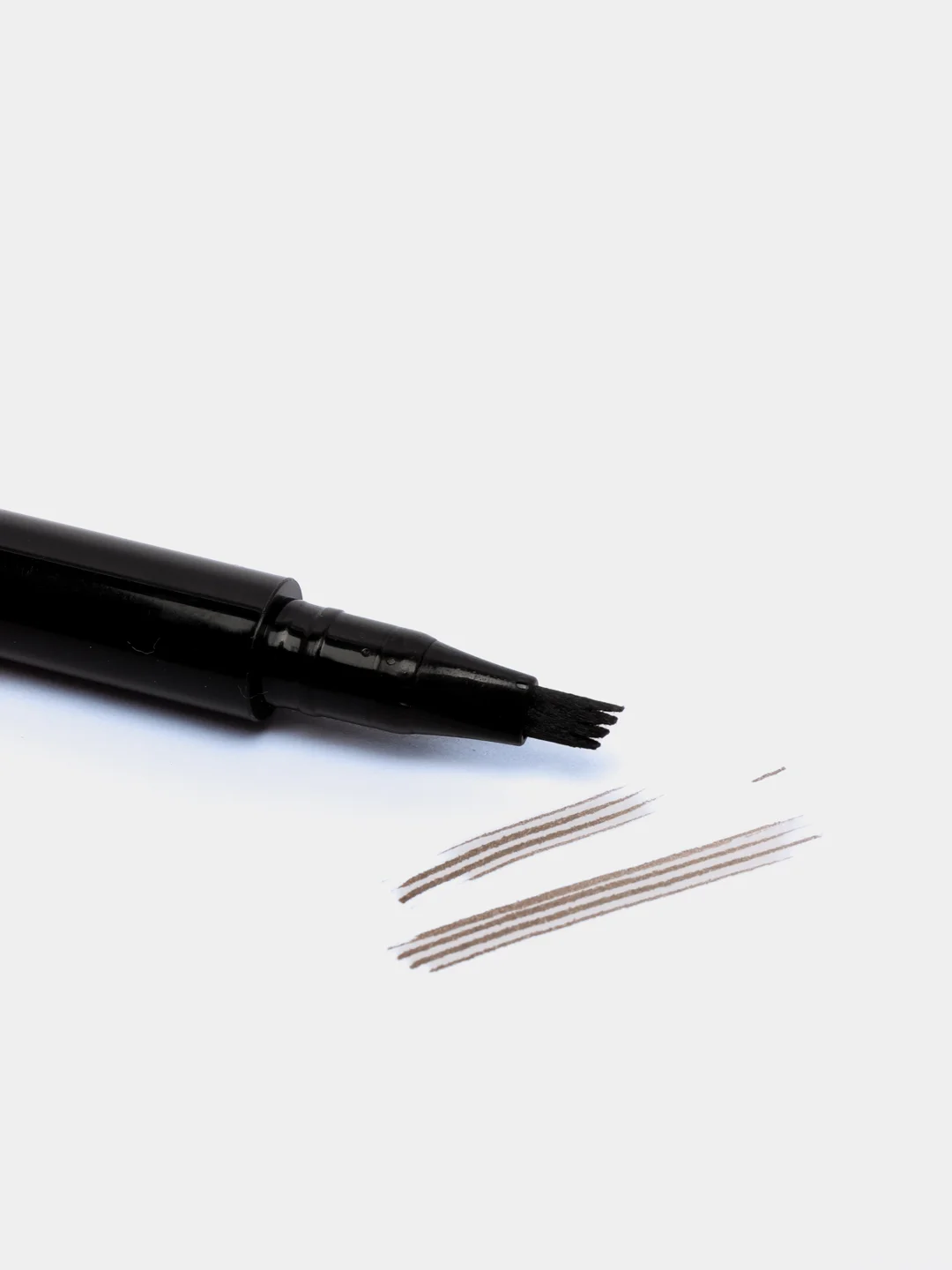 Коричневый маркер для бровей 3D Brow Liner CC Brow (Трезубец)