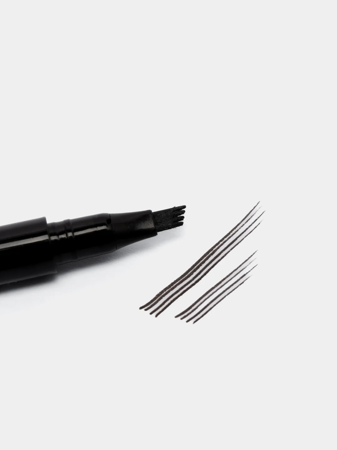 Угольный маркер для бровей 3D Brow Liner CC Brow (Трезубец)