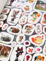 150 наклеек. 44 котенка. Приключения котят