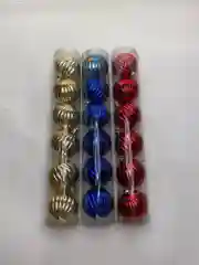 Золотой елочные игрушки