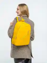 Желтый рюкзак женский