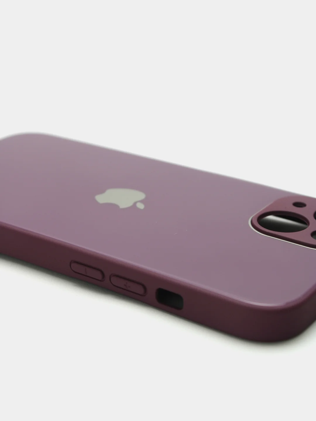 Тёмно-бордовый чехол силиконовый со стеклянной панелью для iPhone 13