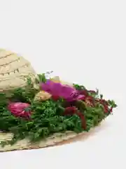Фиолетовый декоративное настенное украшение Lillo "Шляпа с цветами", 29 см