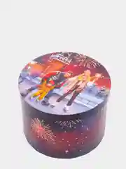 Фиолетовый коробка круглая "С Новым годом", 3 вида