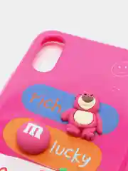 Розовый чехол на iPhone