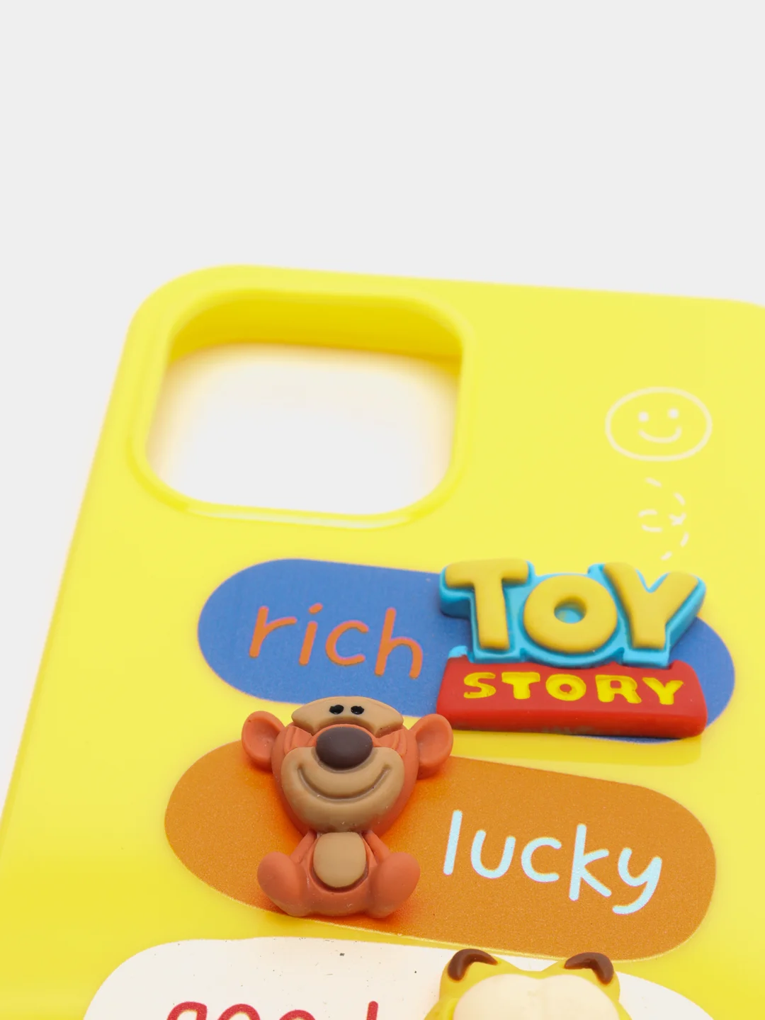 Желтый чехол на iPhone