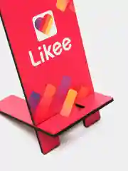 Деревянная подставка под телефон "Likee" ( на красном )