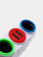 Белый автомобильное зарядное устройство 3в1. Разветвитель прикуривателя. USB-переходник