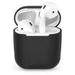 Белый чехол для наушников Apple AirPods
