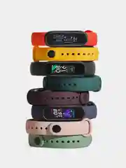 Белый силиконовый ремешок для фитнес браслета Mi Band 5. Универсальный браслет