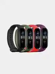 Белый силиконовый ремешок для фитнес браслета Mi Band 5. Универсальный браслет
