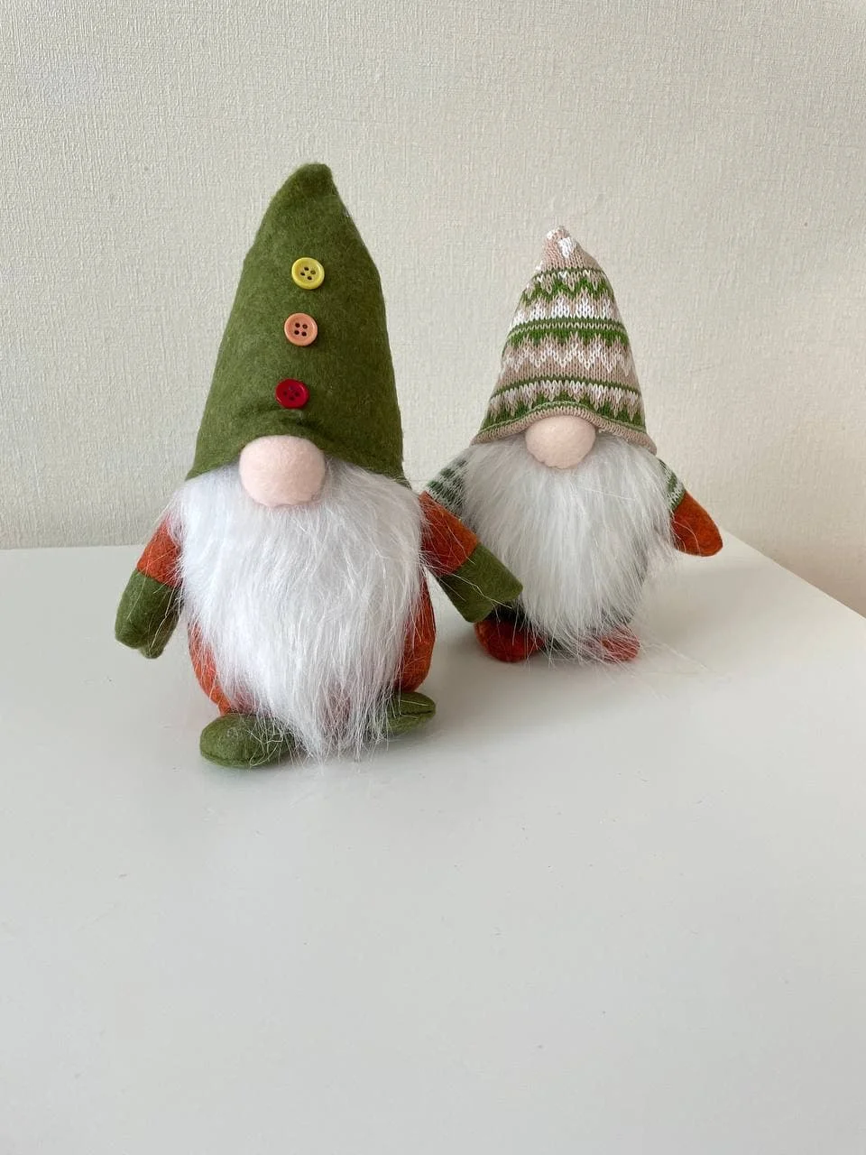 Бежевый новогодний гномик,  гном tomte, гном nisse