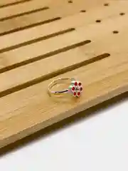Красный кольцо "Ромашка"