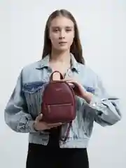 Багровый рюкзак женский