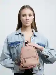 Розовый рюкзак женский