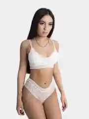 Белый кружевной комплект нижнего белья: топ и трусы