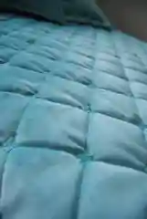 Бирюзовый покрывало детское велюровое 200х120 см на кровать, в комплекте 2 подушки 35х35 см