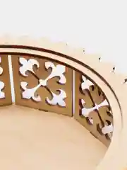 Шкатулка деревянная круглая, резная