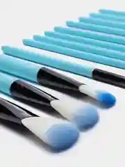 Кисти для макияжа в тубусе