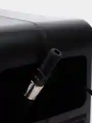 Черный автомобильный компрессор