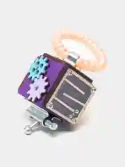 Фиолетовый бизикубик Мини NOVA Toys/ Развивающие игрушки/ Деревянные для малышей / Дорожный Бизиборд