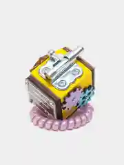 Желтый бизикубик Мини NOVA Toys/ Развивающие игрушки/ Деревянные для малышей / Дорожный Бизиборд