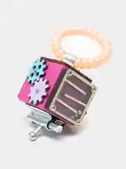 Тёмно-розовый бизикубик Мини NOVA Toys/ Развивающие игрушки/ Деревянные для малышей / Дорожный Бизиборд