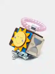 Желтый бизикубик Мини NOVA Toys/ Развивающие игрушки/ Деревянные для малышей / Дорожный Бизиборд
