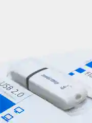 Белый флешка SmartBuy Paean 32GB / 64GB USB flash drive 2.0