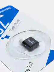 Черный флешка SmartBuy USB flash drive 32GB Lara