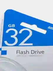Черный флешка SmartBuy USB flash drive 32GB Lara