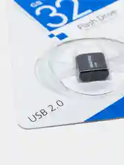 Черный флешка SmartBuy USB flash drive 32GB Lara