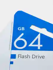Белый флешка SmartBuy Crown 32GB / 64GB USB flash drive 2.0