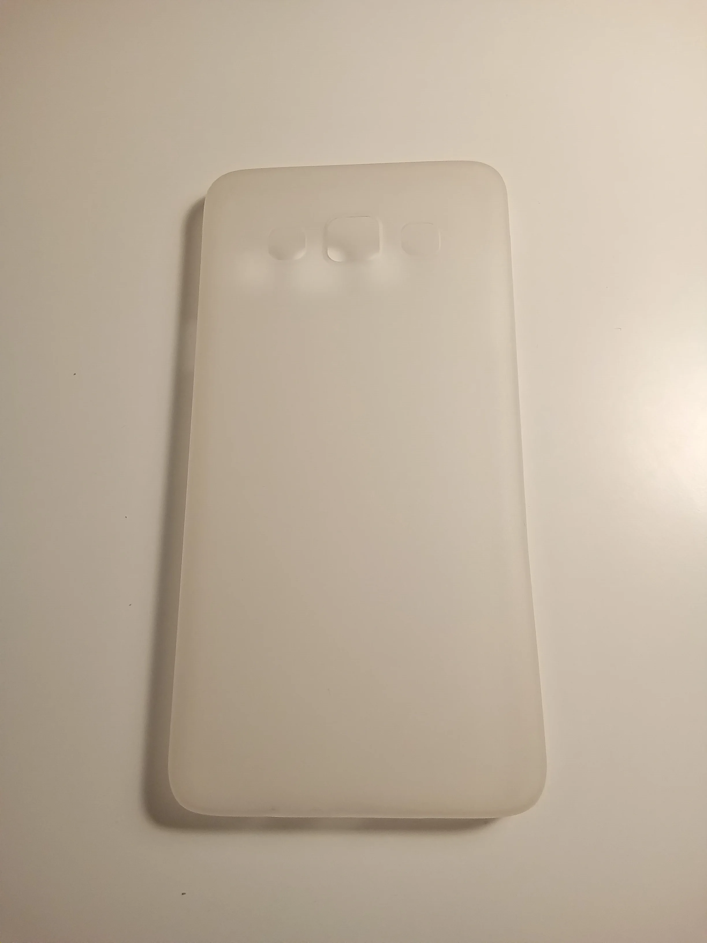 Белый чехол пластиковый Samsung A3 2015